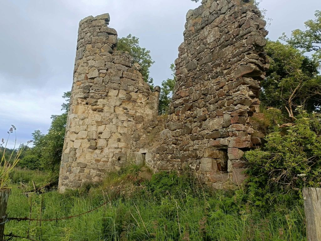 Kipps Castle was the family home of Robert Sibbald where he studied nature and the geography of the region and country
